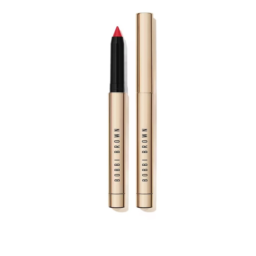 Bobbi Brown De Luxe Defining Lipstick Redefined
A classic neutral red.
